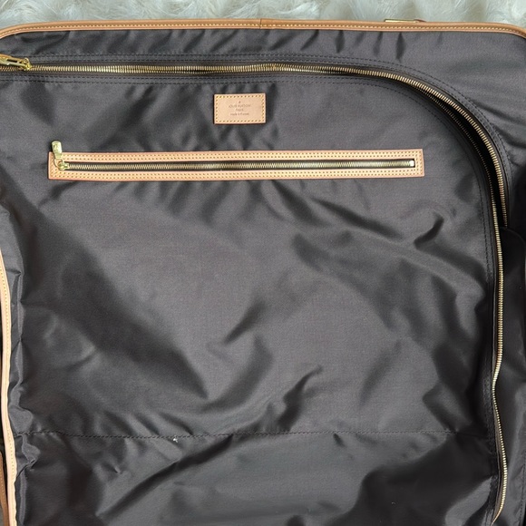 LOUIS VUITTON
Monogram Canvas Garment Carrier Bag. Made in France. - Picture 8 of 16